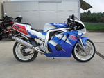 �������� �� ������ �������� Suzuki GSX-R400R 1993 ���� 6